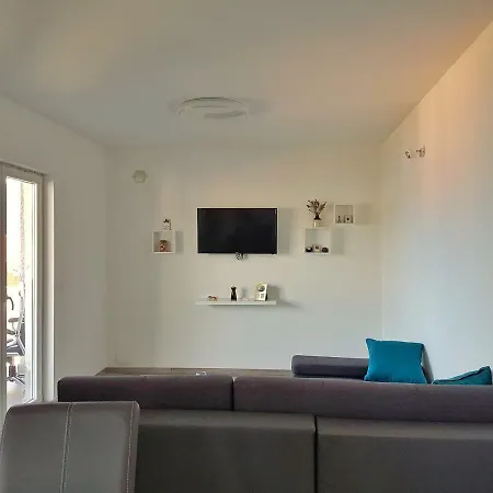 Apartment Robi Sea View Near Trogir * 산책길