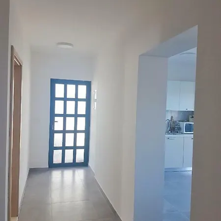 아파트 Apartment Robi Sea View Near Trogir *