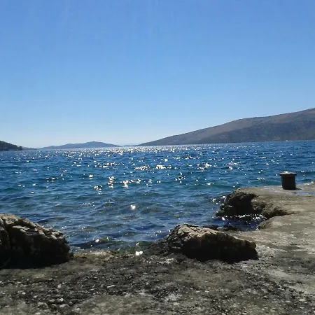 아파트 Apartment Robi Sea View Near Trogir *