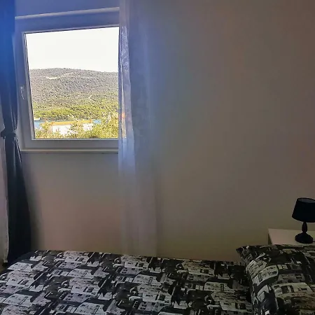 Apartment Robi Sea View Near Trogir *