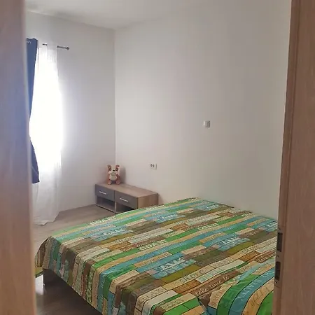 Apartment Robi Sea View Near Trogir 아파트 *