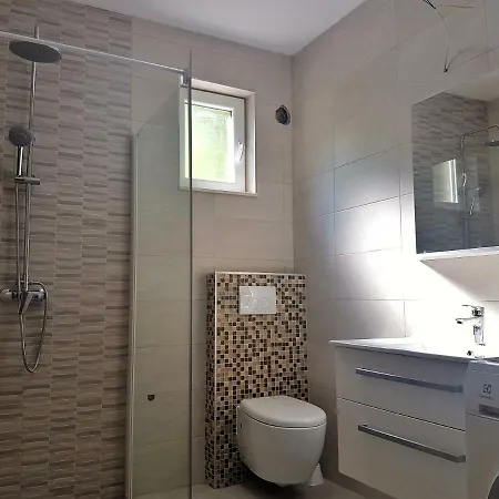 아파트 Apartment Robi Sea View Near Trogir 산책길