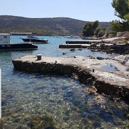 Apartment Robi Sea View Near Trogir 산책길