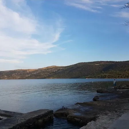 Apartment Robi Sea View Near Trogir 아파트 *
